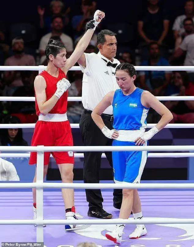 为女性但拥, 选手凯利芙 为女性但拥, 选手凯利芙