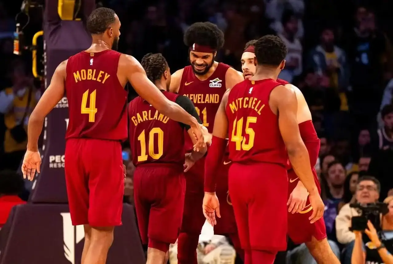 div, 他显然是更